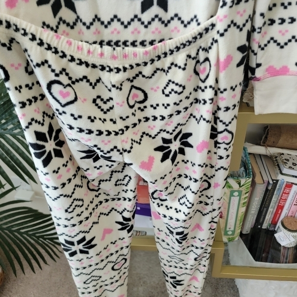 Snowflake Christmas Pajama Onsie Women's Size Large - Picture 9 of 9